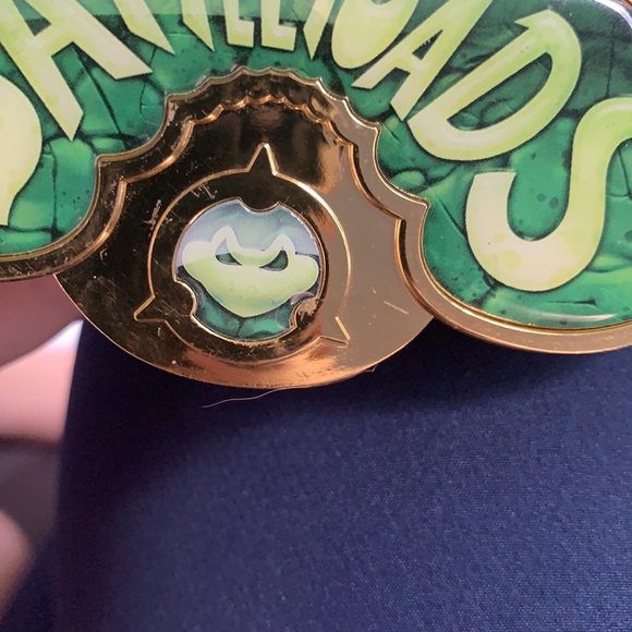 Loot Crate Exclusive Battletoads Belt Buckle - Picture 5 of 5